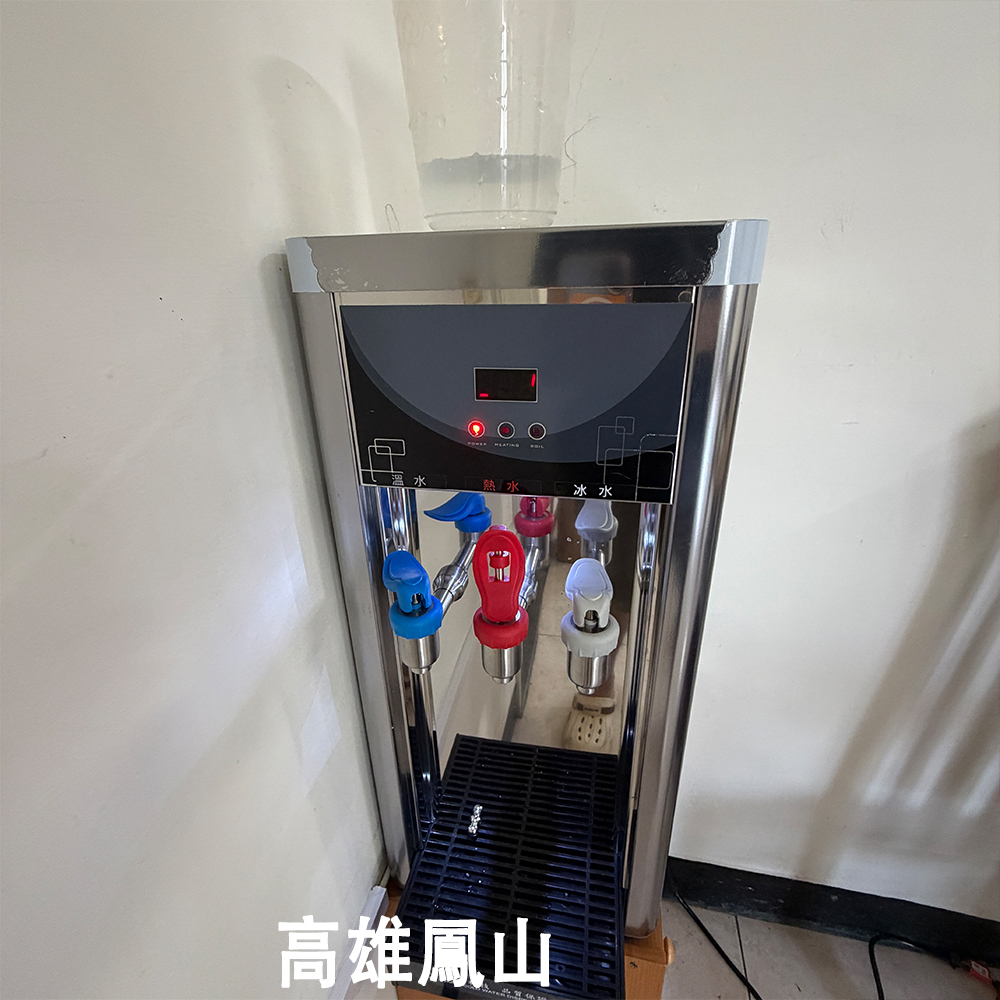 高雄淨水飲水機安裝案例 這台桌上型飲水機，禾迪宣安裝，高雄案例，每天幫一家人省水，節能大流量